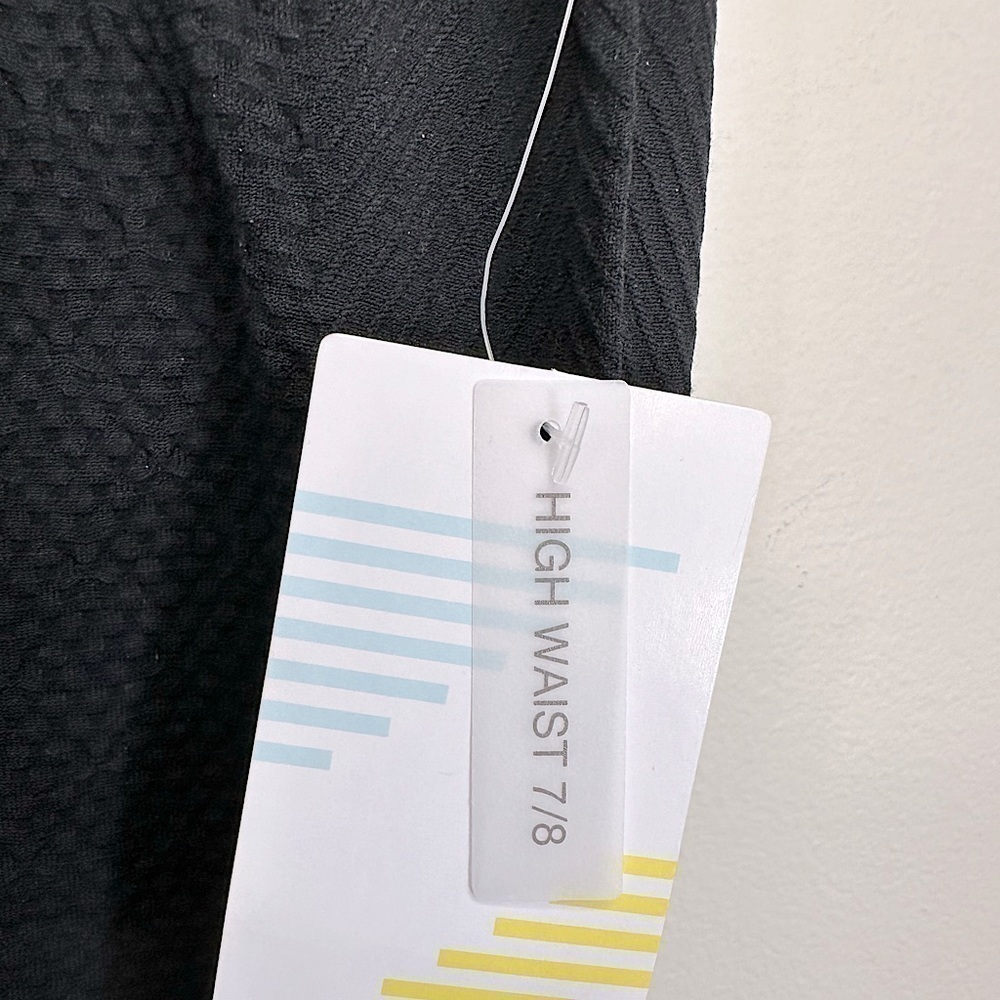 NWT Zella High Waist Seamless Textured 7/8 Leggings Black Size Small - Picture 10 of 15